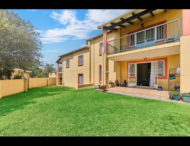 2 BEDROOM APARTMENT FOR SALE IN SUNDOWNER
